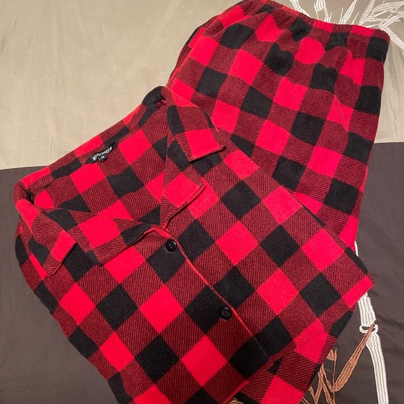 Follow me woman’s pj’s - Picture 5 of 7